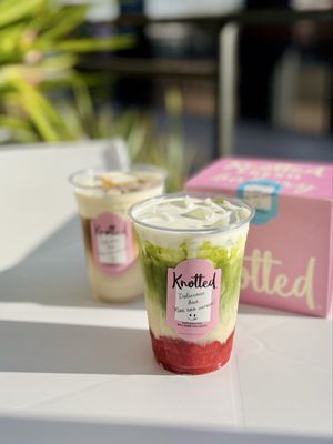 Cafe Knotted by null