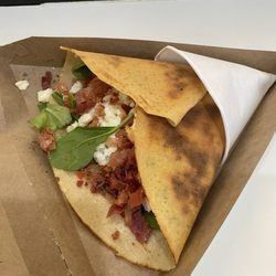 Egg white florentine crepe
