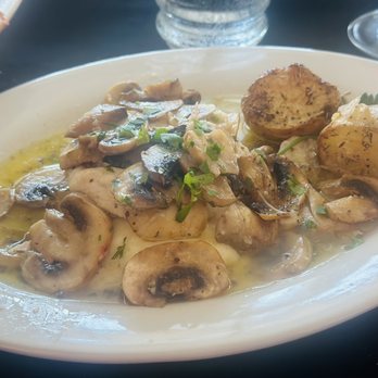 Umberto's - Chicken Antonio - Italian Near Me - North Myrtle Beach, South Carolina