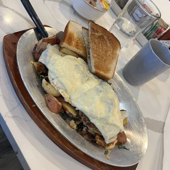 Home Kitchen - Chicken sausage skillet - Breakfast & Brunch Near Me - Round Rock, Texas Home Kitchen - Chicken sausage skillet - Breakfast & Brunch Near Me - Round Rock, Texas