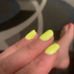 Really bad paint job. Pedicure was half-assed. They didn't even use lotion.