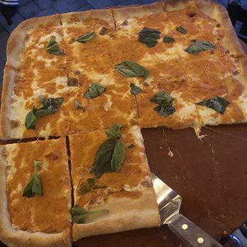Dominick's Pizza & Pub - Drunken Brooklyn Pizza - Sports Bars Near Me - North Wales, Pennsylvania