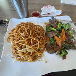 Broccoli Beef and Chow Mien