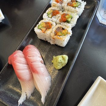 Restaurant Domo - Spicy Tuna Roll and Hamachi nigiri - Japanese Near Me - Kaneohe, Hawaii