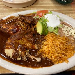 Pollo con Mole Pollo con Mole