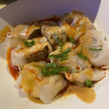 Blue Wave - D10. Pork and Vegetable Wontons in Spicy Sauce - Shanghainese Near Me - Williston Park, New York