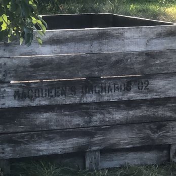 MacQueen's Orchard - Old orchard box - Bakeries Near Me - Holland, Ohio