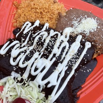 Las Cambritas - Mole enchiladas - Mexican Near Me - Cambria, California