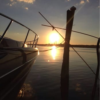 Navesink Marina - Greatest sunsets on the jersey shore - Marinas Near Me - Sea Bright, New Jersey Navesink Marina - Greatest sunsets on the jersey shore - Marinas Near Me - Sea Bright, New Jersey