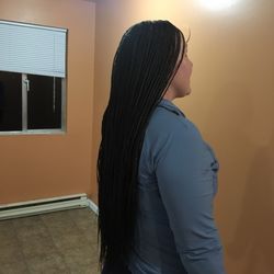 Lola Hair Studio - Single braids