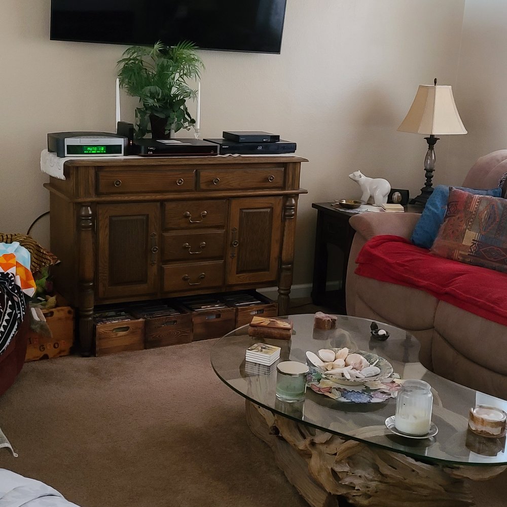 Tito Services - This is a photo of glass top they lost cost $550 to replace. - Movers Near Me - Arlington, Texas Tito Services - This is a photo of glass top they lost cost $550 to replace. - Movers Near Me - Arlington, Texas
