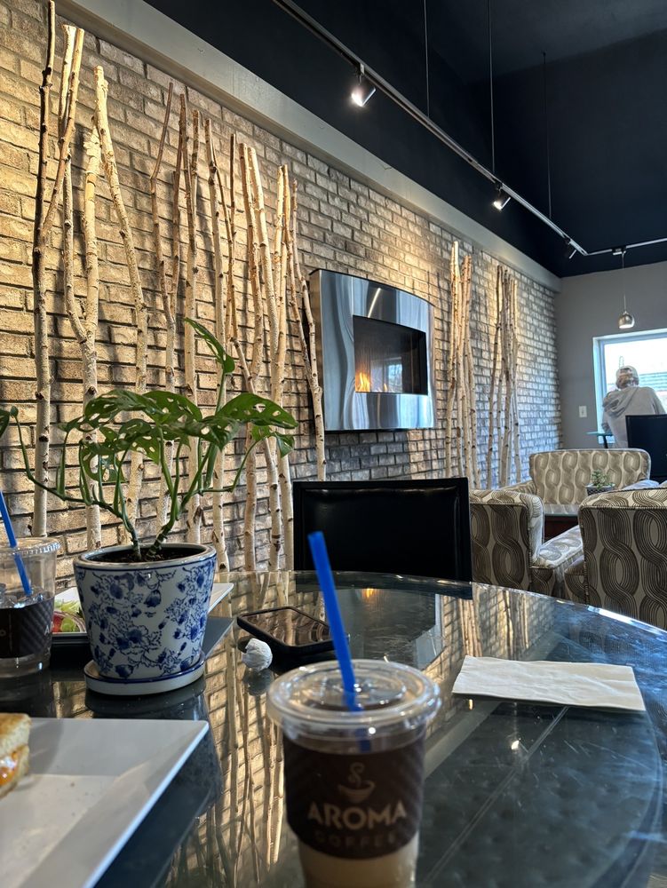 AROMA COFFEE Updated September 2024 33 Photos & 24 Reviews 3030