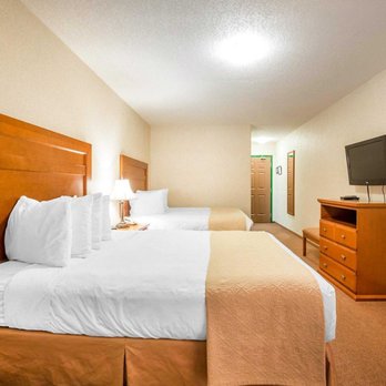 Quality Inn & Suites - Hotels Near Me - Lethbridge, Alberta