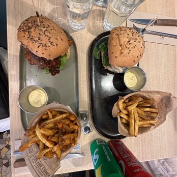 BCBG - Bistro et Burger Gourmet - Burgers & fries - Burgers Near Me - Paris, 75 BCBG - Bistro et Burger Gourmet - Burgers & fries - Burgers Near Me - Paris, 75
