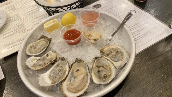 Red's Kitchen + Tavern by null