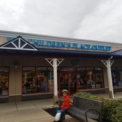 The Children's Place - My photo bomber outside of Children's Place Outlet store at Jeffersonville outlet Mall