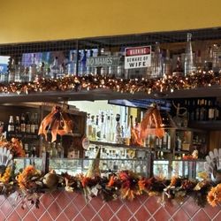 Mole Cantina Mexicana - Cute Fall decor