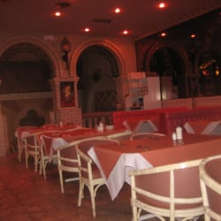 Casa Blanca - Partial view of dining area