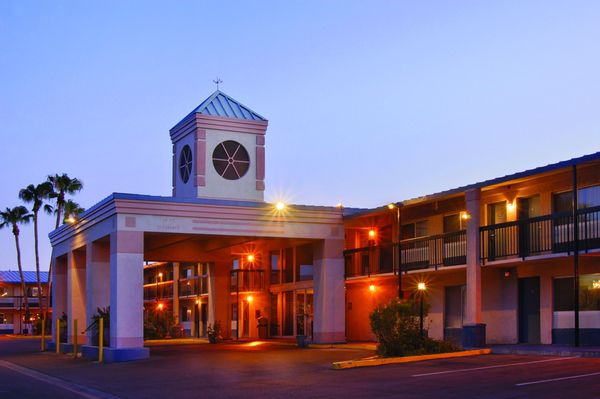 Howard Johnson by Wyndham Yuma by null