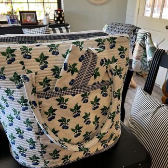 Swan Haven - Instead of making two more pockets inside, I chose to make small "bit" bags. - Nurseries & Gardening Near Me - Duncanville, Texas Swan Haven - Instead of making two more pockets inside, I chose to make small "bit" bags. - Nurseries & Gardening Near Me - Duncanville, Texas