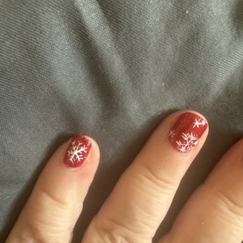 The Elite Salon of Pacifica - Holiday manicure - Hair Salons Near Me - Pacifica, California