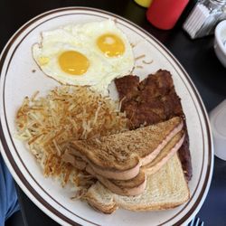 Family Tradition Cafe