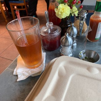 Rick & Ann's Restaurant - Iced tea and table setting - Breakfast & Brunch Near Me - Berkeley, California Rick & Ann's Restaurant - Iced tea and table setting - Breakfast & Brunch Near Me - Berkeley, California