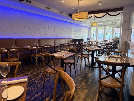 Fish Restaurant + Bar by null