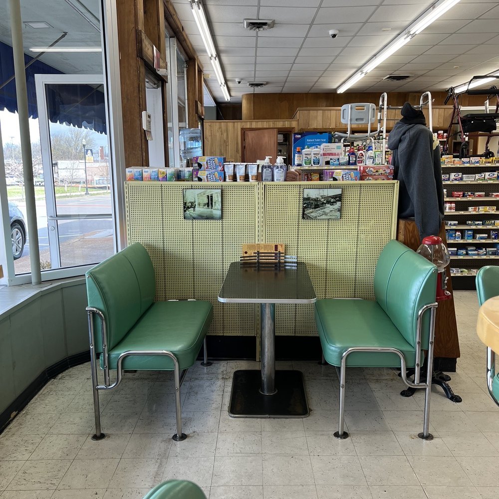 Southside Drug - Seating inside the restaurant - Drugstores Near Me - Springfield, Tennessee Southside Drug - Seating inside the restaurant - Drugstores Near Me - Springfield, Tennessee