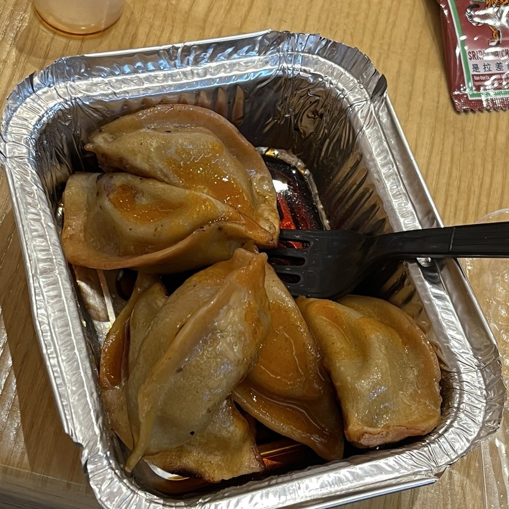 Vanessa's Dumpling House - Pan fried chicken and basil dumplings - Chinese Near Me - New York, New York Vanessa's Dumpling House - Pan fried chicken and basil dumplings - Chinese Near Me - New York, New York