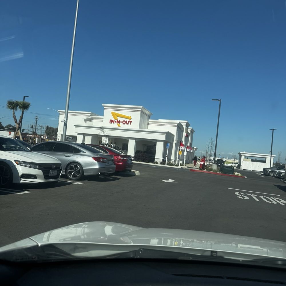 In-N-Out Burger - Arrived!! - Burgers Near Me - Fresno, California