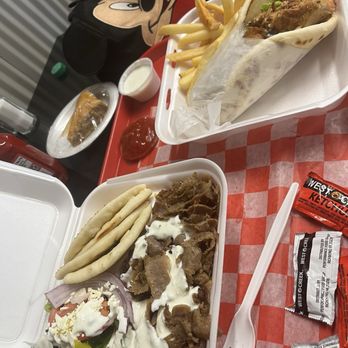 Gyro Station & Grill - Gyro Platter and Chicken Sandwich Combo with Fries - Desserts Near Me - Franklin, Kentucky Gyro Station & Grill - Gyro Platter and Chicken Sandwich Combo with Fries - Desserts Near Me - Franklin, Kentucky