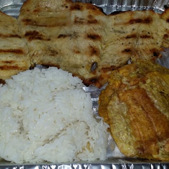 La Cantera Restaurant - Chicken with white rice and huge tostones $13. #worthy - Colombian Near Me - Elizabeth, New Jersey La Cantera Restaurant - Chicken with white rice and huge tostones $13. #worthy - Colombian Near Me - Elizabeth, New Jersey