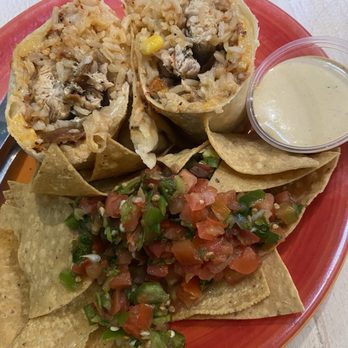 Dos Coyotes Border Cafe - Mexican Near Me - Elk Grove, California