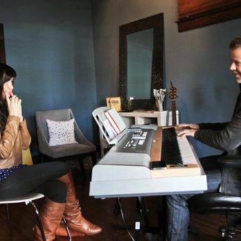 Singing Success - Vocal coach Brett Manning teaching a voice lesson in our Nashville Studio. - Musical Instruments & Teachers Near Me - Nashville, Tennessee Singing Success - Vocal coach Brett Manning teaching a voice lesson in our Nashville Studio. - Musical Instruments & Teachers Near Me - Nashville, Tennessee