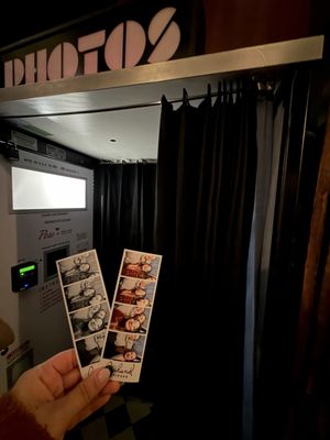 Broken Shaker at Freehand Chicago by null