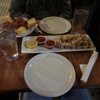 Pizzeria Uno - Fried Calamari - Pizza Near Me - Chicago, Illinois