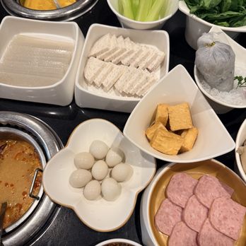 Haidilao Hotpot Arcadia - Chinese Near Me - Arcadia, California
