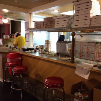 Roslyn Pizza - The inside - Pizza Near Me - Abington, Pennsylvania