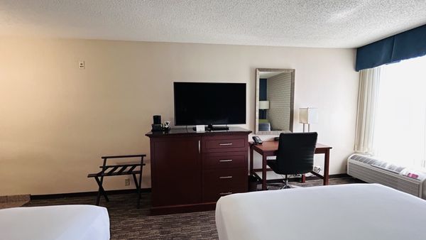 Drury Inn & Suites Nashville Airport by null