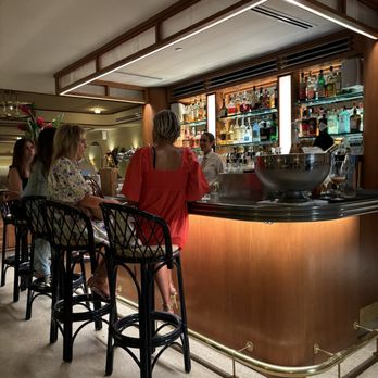 Le Bilboquet - Quaint bar are - French Near Me - Palm Beach, Florida Le Bilboquet - Quaint bar are - French Near Me - Palm Beach, Florida