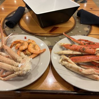 Captain George's Seafood Restaurant - Alaskan Snow Crab Legs,  Steamed Shrimp - Seafood Near Me - Williamsburg, Virginia