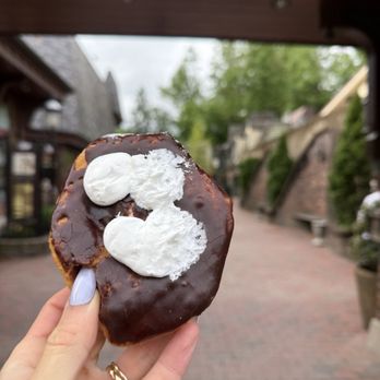 Donut Friar - friar - Donuts Near Me - Gatlinburg, Tennessee Donut Friar - friar - Donuts Near Me - Gatlinburg, Tennessee