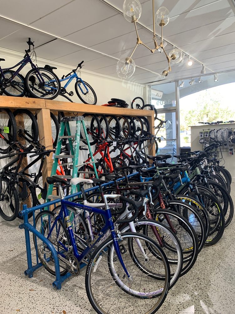 CHAIN REACTION BICYCLES Updated August 2024 39 Reviews 1630 W