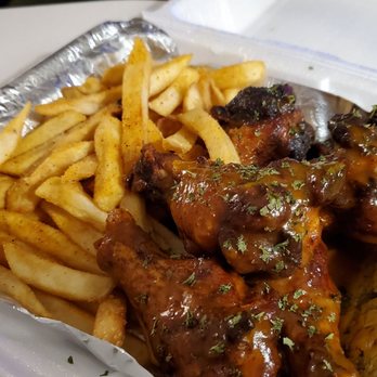 Susie’s Chicken & Fries - Wing basket and that is the Susie sauce over them - Chicken Wings Near Me - Sumter, South Carolina Susie’s Chicken & Fries - Wing basket and that is the Susie sauce over them - Chicken Wings Near Me - Sumter, South Carolina