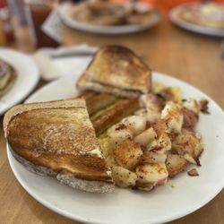 Amanda's Kitchen - Hungry man special