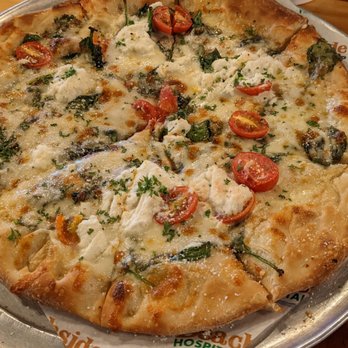Crabby's On The Pass - Blanca pizza - Seafood Near Me - Treasure Island, Florida