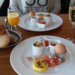 Grand Café de Singel - Bongobon ontbijt met bubbels