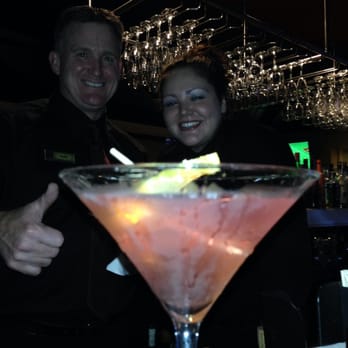 Horizons Modern Kitchen + Wine Bar - Enjoy a Cosmo with Christy & Andy - Breakfast & Brunch Near Me - Fairport, New York