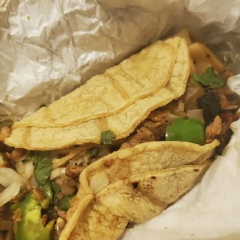 Quesadilla La Reyna Del Sur - Vegan soy-protein based tacos - Mexican Near Me - Chicago, Illinois
